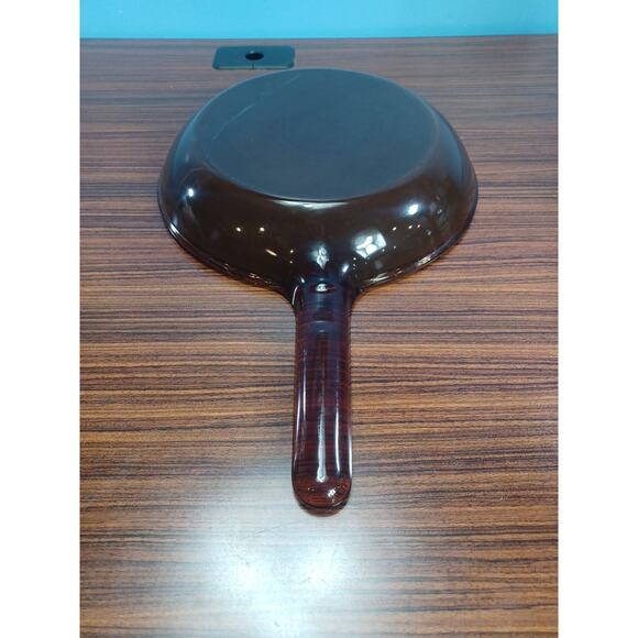 Vision Corning Ware Cranberry 9" Skillet Fry Pan Non Stick Vintage Glass No Lid - Picture 7 of 8